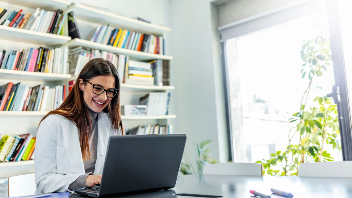 doctor on laptop